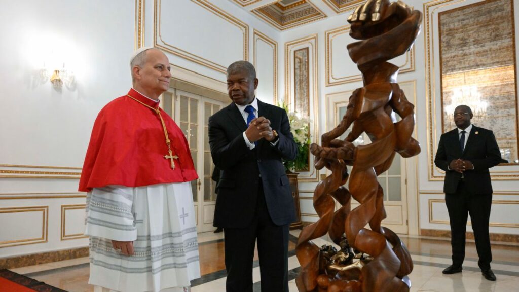 Pope Leo XIV and Angolan President João Manuel Gonçalves Lourenço speak in Luanda, Saturday, April 18, 2026. | Credit: Vatican Media