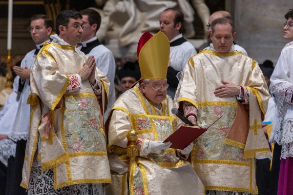 Cardinal Raymond Leo Burke celebrates a Pontifical Mass in the Extraordinary Form of the Roman Rite, at the Papal Basilica of Saint Peter, the Vatican, Saturday, Oct. 25, 2025. Credit: Daniel Ibáñez/EWTN