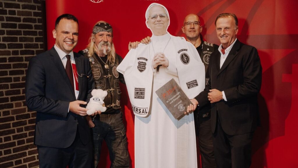 At the celebration marking EWTN’s 25th anniversary in German-speaking countries, Program Director Martin Rothweiler (right) welcomed several distinguished guests, including Thomas Draxler, founder of the Christian motorcycle group Jesus Bikers (second from left), member Claus Dempewolf (third from left), and EWTN Vatican correspondent Rudolf Gehrig (left).