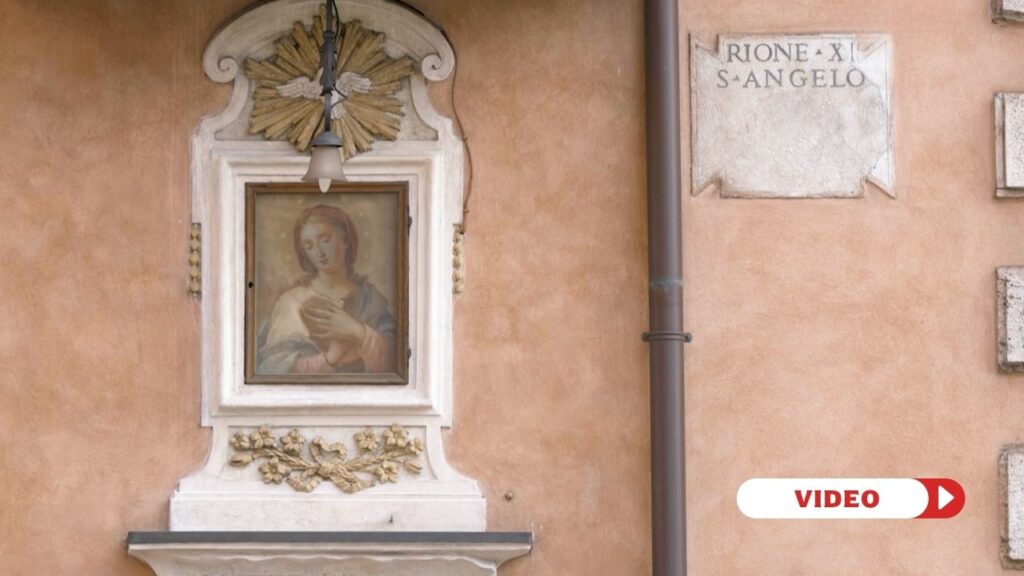 Marian image in the streets of Rome. Credit: EWTN Vatican