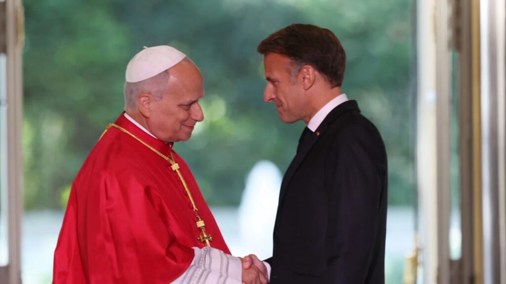Pope Leo XIV with French President Emmanuel Macron, at the Élysée Palace in Paris on Sept. 25, 2026. | Credit: Daniel Ibáñez/EWTN News/Vatican Pool