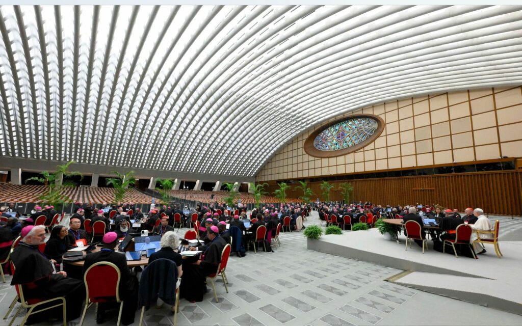 Pope Leo XIV, bishops, and lay experts participate in the first day of a Vatican meeting on “Amoris Laetitia” in the Vatican’s Paul VI Hall on Oct. 7, 2026. | Credit: Vatican Media