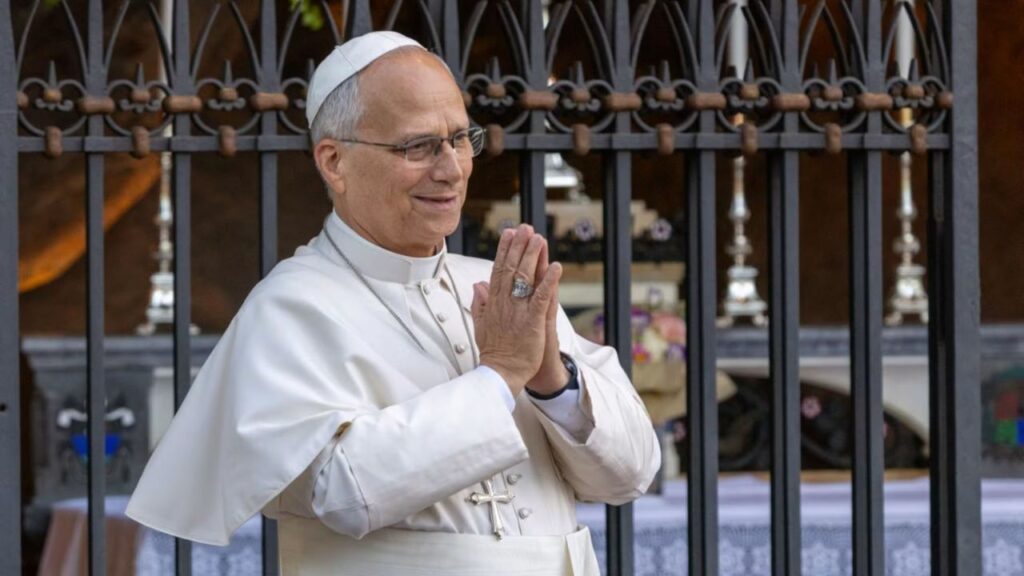 Pope Leo XIV prays a rosary for peace with hundreds of children in the Vatican Gardens on Oct. 1, 2026. | Credit: Daniel Ibáñez/EWTN News/Vatican Pool