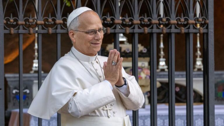 Pope Leo XIV prays a rosary for peace with hundreds of children in the Vatican Gardens on Oct. 1, 2026. | Credit: Daniel Ibáñez/EWTN News/Vatican Pool